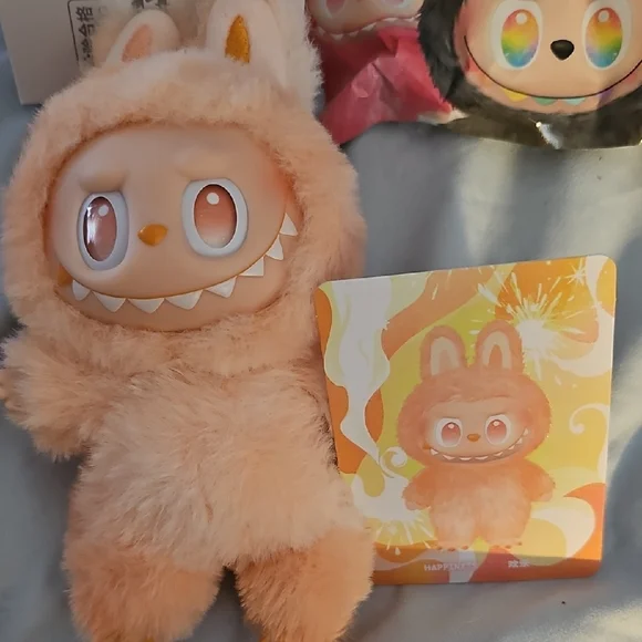 Pop Mart  HAPPINESS  Labubu Pink Plush Toy - Picture 5 of 5